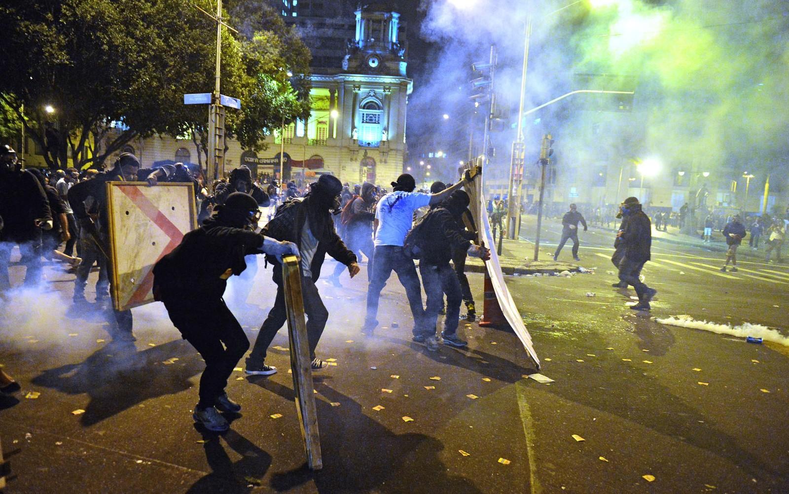 f-f-faccao-ficticia-a-revolta-essa-ingovernavel-qu-5.jpg